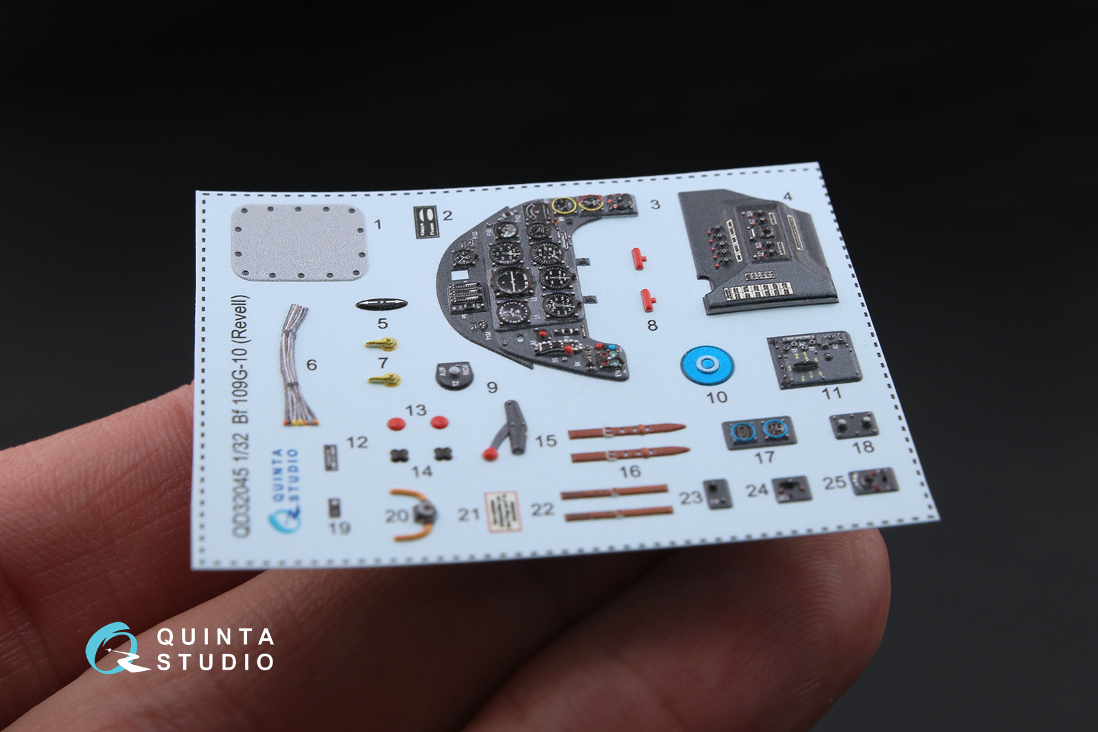 QD32045 1/32 3D Декаль интерьера кабины Bf 109G-10 (для модели Revell)