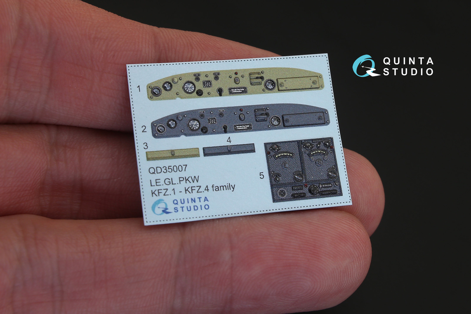 QD35007 1/35 3D Декаль интерьера кабины для KFZ 1-4 (для модели ICM)