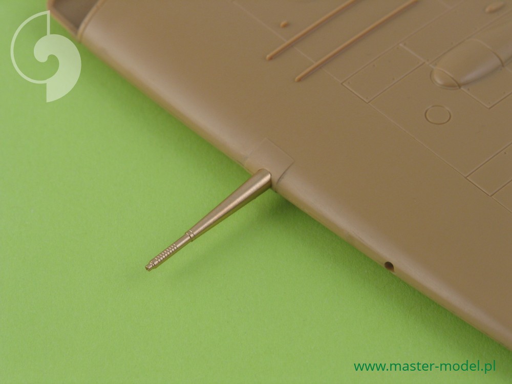 AM-48-003 Набор из 2 стволов 20мм пушки Hispano с пламегасителем для истребителя Supermarine Spitfire Vb