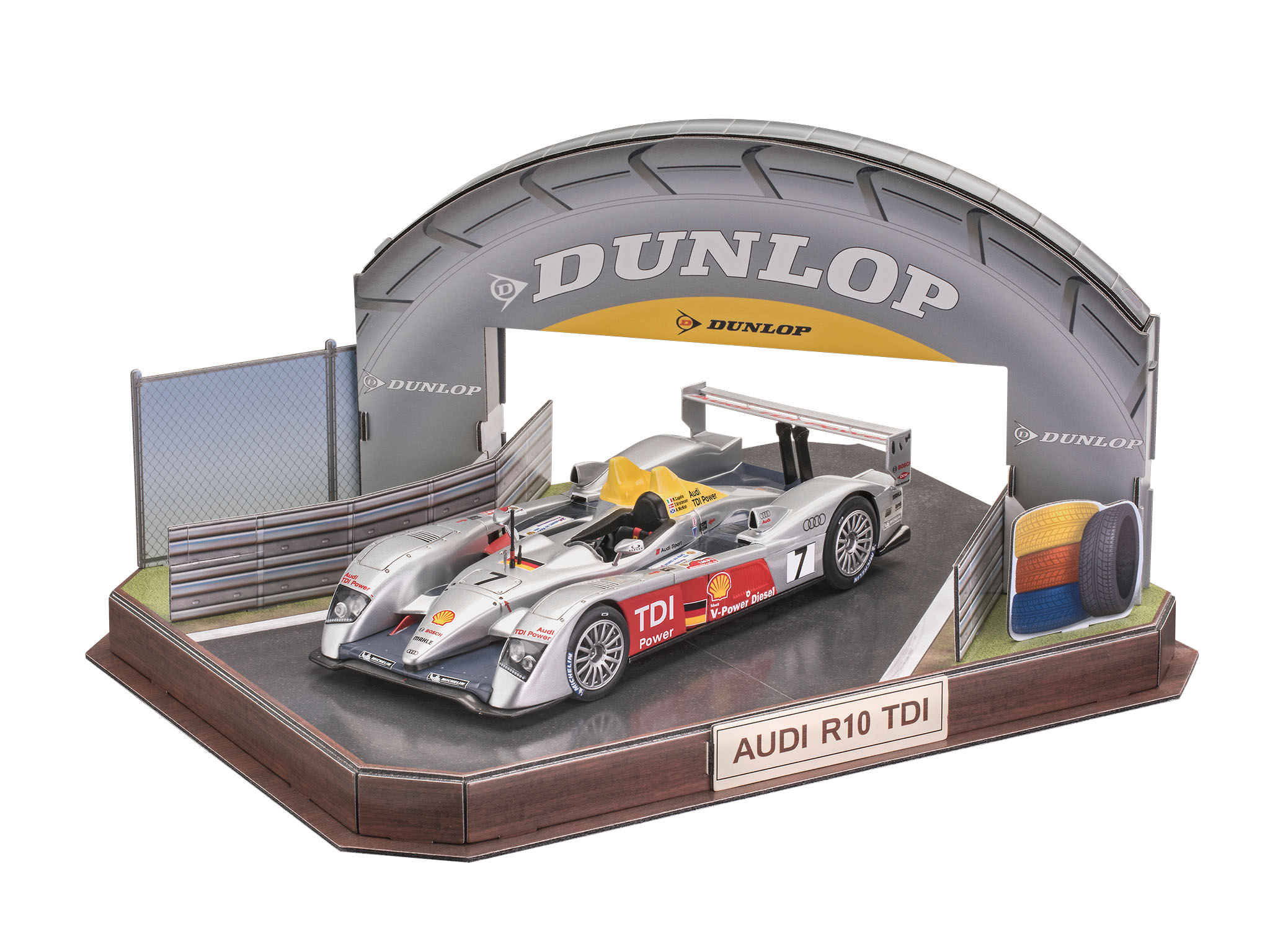 Подарочный набор Audi R10 TDI + 3D Puzzle (Гоночная трасса в Ле-Мане) Revell