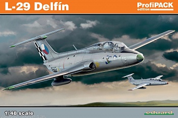8099 Самолет  L-29 Delfin Profipak (Eduard) 