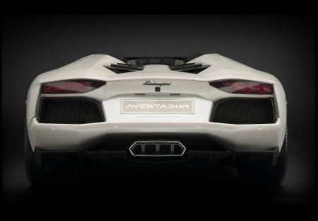 HK104 Lamborghini Aventador Roadster Bianco Canopus (Полуматовый белый)